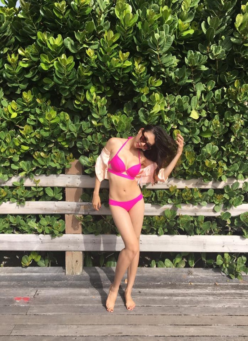 Ngọc Quyên lần đầu khoe dáng với bikini sau sinh con - 12 Ngọc Quyên lần đầu khoe dáng với bikini sau sinh con - 12