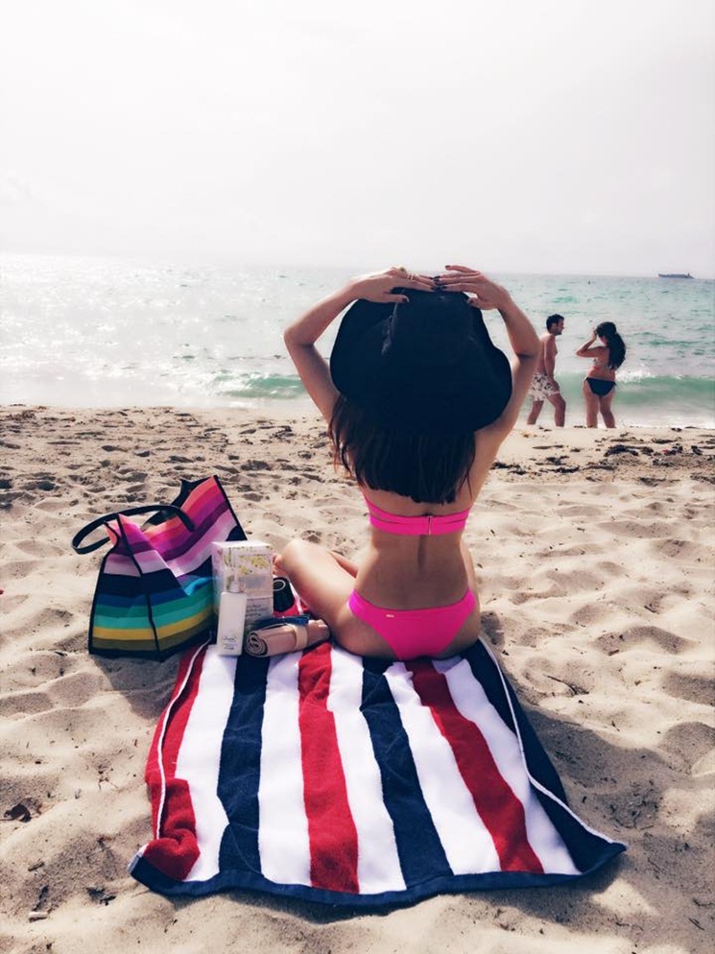Ngọc Quyên lần đầu khoe dáng với bikini sau sinh con - 1 Ngọc Quyên lần đầu khoe dáng với bikini sau sinh con - 1