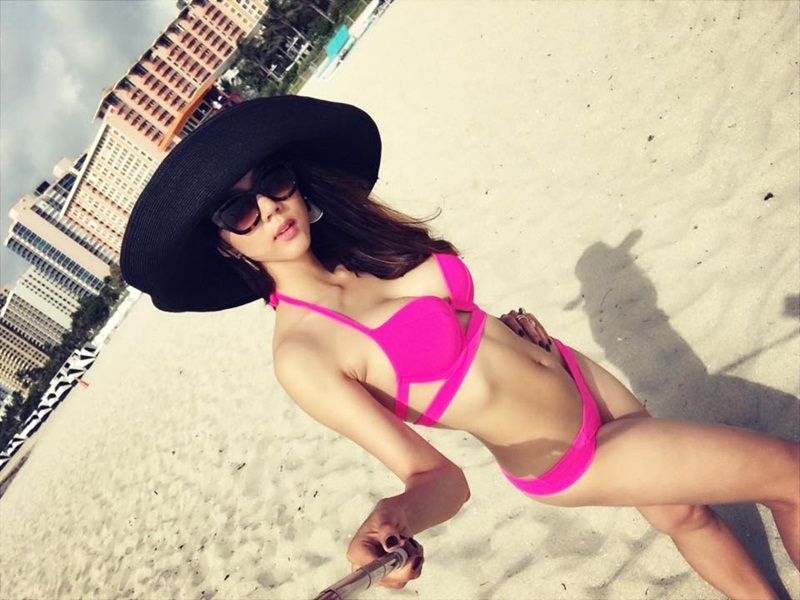 Ngọc Quyên lần đầu khoe dáng với bikini sau sinh con - 3 Ngọc Quyên lần đầu khoe dáng với bikini sau sinh con - 3