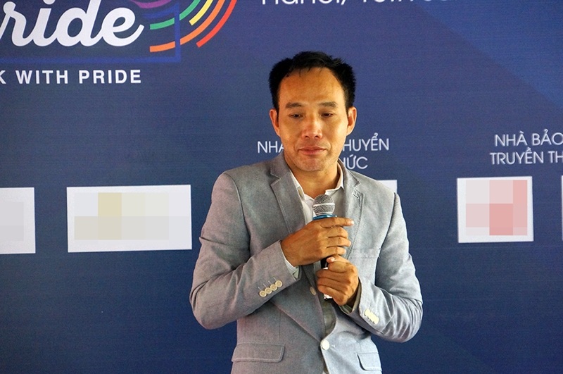 Noo Phước Thịnh, Ngũ Cung sẽ “bùng cháy” cùng các DJ, ban nhạc quốc tế - 5 Bác sĩ Nguyễn Anh Thuận – Giám đốc doanh nghiệp xã hội An toàn sống - một thành viên của cộng đồng LGBT Việt khóc khi nói về các nạn nhân trong vụ thảm sát (Ảnh: Mạnh Thắng).
