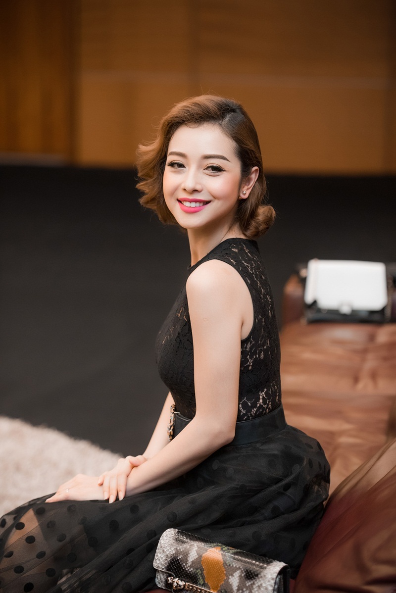 Hoa hậu Jennifer Phạm khoe vẻ đẹp kiêu kì - 5 Hoa hậu Jennifer Phạm khoe vẻ đẹp kiêu kì - 5