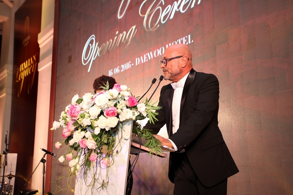 Ông Sergio Della Giovanna - Design Manager phát biểu tại lễ khai mạc.