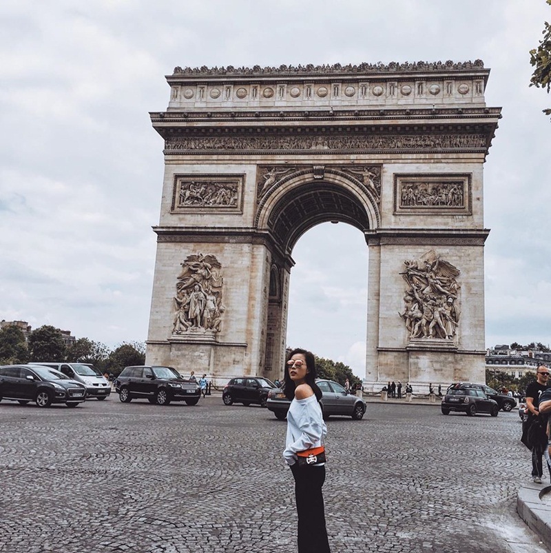 Kỳ Duyên công khai tựa vai, nắm tay bạn trai trong ngày mưa Paris - 11 Kỳ Duyên công khai tựa vai, nắm tay bạn trai trong ngày mưa Paris - 11