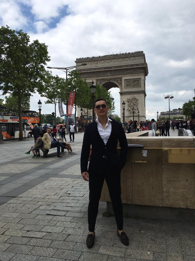 Kỳ Duyên công khai tựa vai, nắm tay bạn trai trong ngày mưa Paris - 13 Địa điểm check-in của bạn trai tin đồn giống hệt Kỳ Duyên.