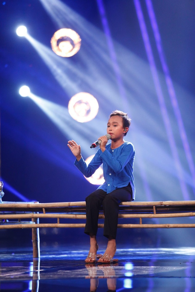 Văn Mai Hương “phản pháo” luồng ý kiến “chê” Hồ Văn Cường một màu - 3 Hồ Văn Cường được gọi tên sứ giả cảm xúc vì giọng ca biết cách len lỏi vào trái tim khán giả.