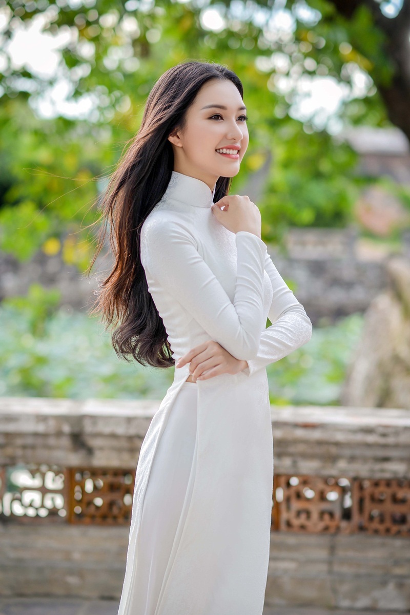 Vẻ đẹp mơ màng của nàng thơ xứ Huế được chú ý tại Hoa hậu Việt Nam - 5 Vẻ đẹp mơ màng của nàng thơ xứ Huế được chú ý tại Hoa hậu Việt Nam - 5