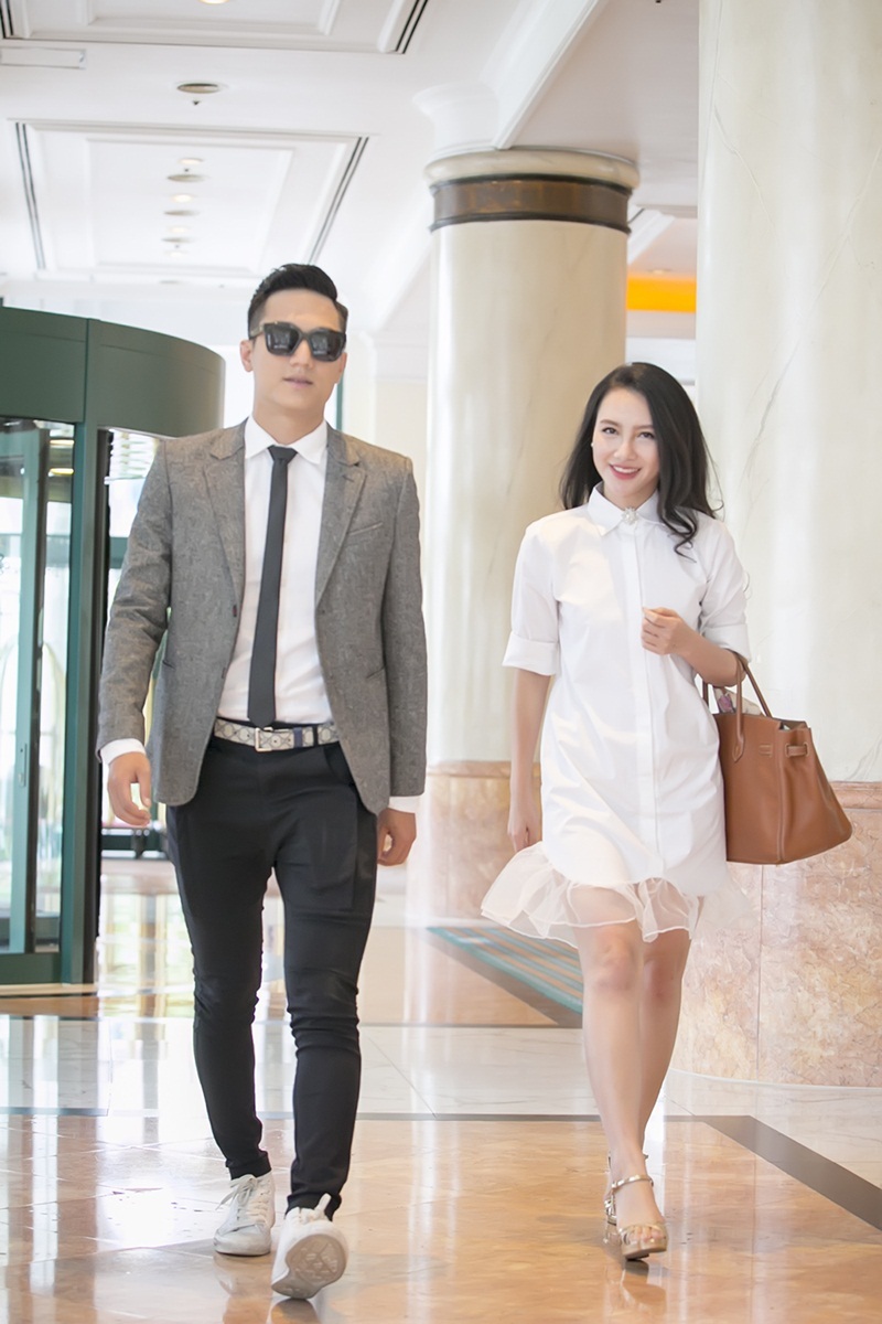 Kể từ sau scandal ầm ĩ về chuyện tình cảm xảy ra vào tháng 11/2015, mới đây, cặp đôi Chí Nhân – Minh Hà lại xuất hiện cùng nhau. Minh Hà chia sẻ rằng, thời gian qua cô đã chọn cách im lặng để vượt qua sóng gió. Với cô, những gì đã xảy ra là những điều cô không mong muốn và cô cũng không trách móc ai.