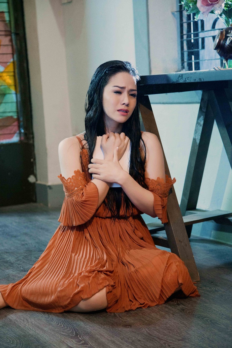 Nhật Kim Anh đẹp mặn mà trở lại showbiz sau sinh - 9 Nhật Kim Anh đẹp mặn mà trở lại showbiz sau sinh - 9