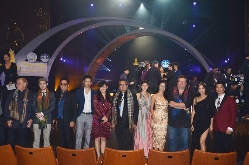 Tại Festival film Thai Land 2016, bộ phim mà Dustin Nguyễn (ngoài cùng bên phải) thủ vai chính - The Man with the Iron Fists 2 (của Universal - Mỹ) được trình chiếu tại màn ảnh rộng.