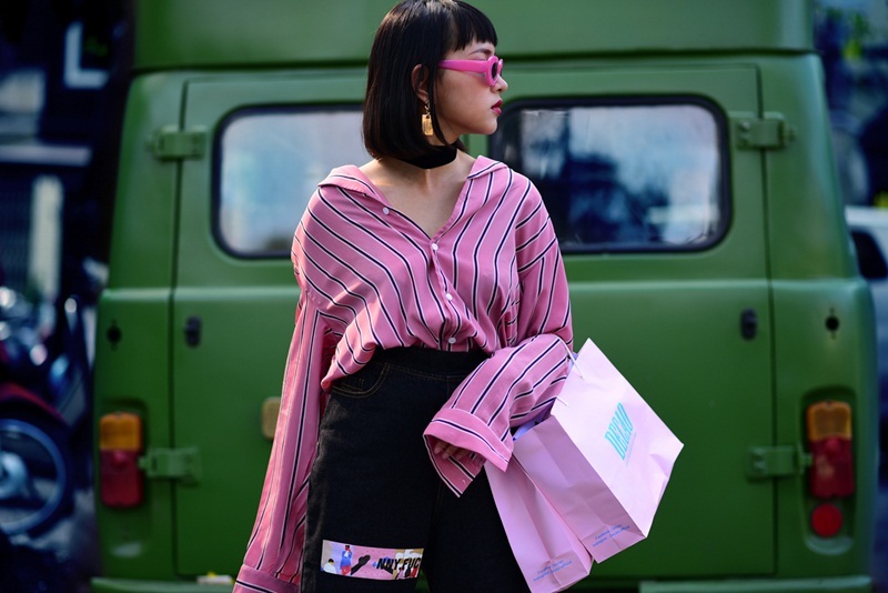 Gặp cô gái fashionista 19 tuổi "chất nhất vịnh Bắc Bộ” - 11 Thế nhưng, bản thân Châu lại khá “nổi loạn” luôn thích thay đổi và theo đuổi gu thời trang đa phong cách, nếu chỉ là một cô nàng sexy thôi thì vẫn chưa đủ đối với Châu vì khi “muốn trở thành một người đặc biệt, chính là không để ai cảm thấy mình bình thường”.