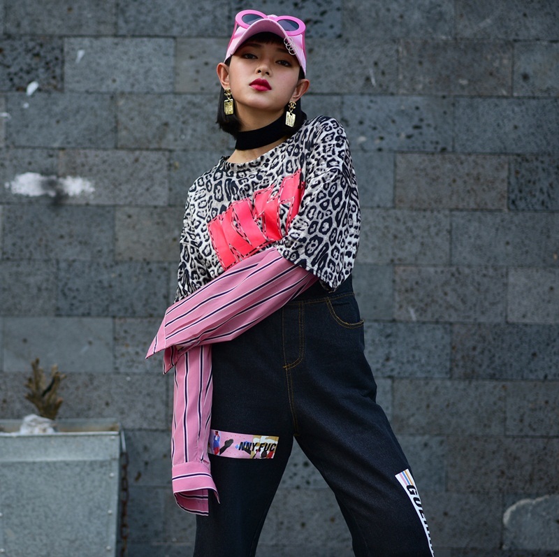 Gặp cô gái fashionista 19 tuổi "chất nhất vịnh Bắc Bộ” - 9 Từ hình ảnh cô nàng nữ tính, nhẹ nhàng, cho tới những trang phục năng động, cá tính, phóng khoáng, nóng bỏng.