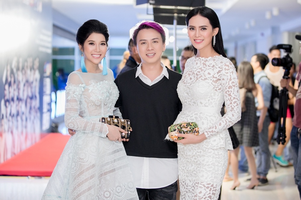 Sang Lê là một trường hợp đặc biệt, không như những người đẹp khác sau khi có danh hiệu sẽ nhanh chóng làm hình ảnh để có vị trí trong showbiz, cô hiếm khi xuất hiện mà chỉ cô tập trung vào học và luyện tiếng Anh. Sang Lê chia sẻ, đôi khi cô không tự tin vì mình vẫn là một cô gái quê chân chất, nên cô chỉ tự tin khi tập trung vào học vấn.