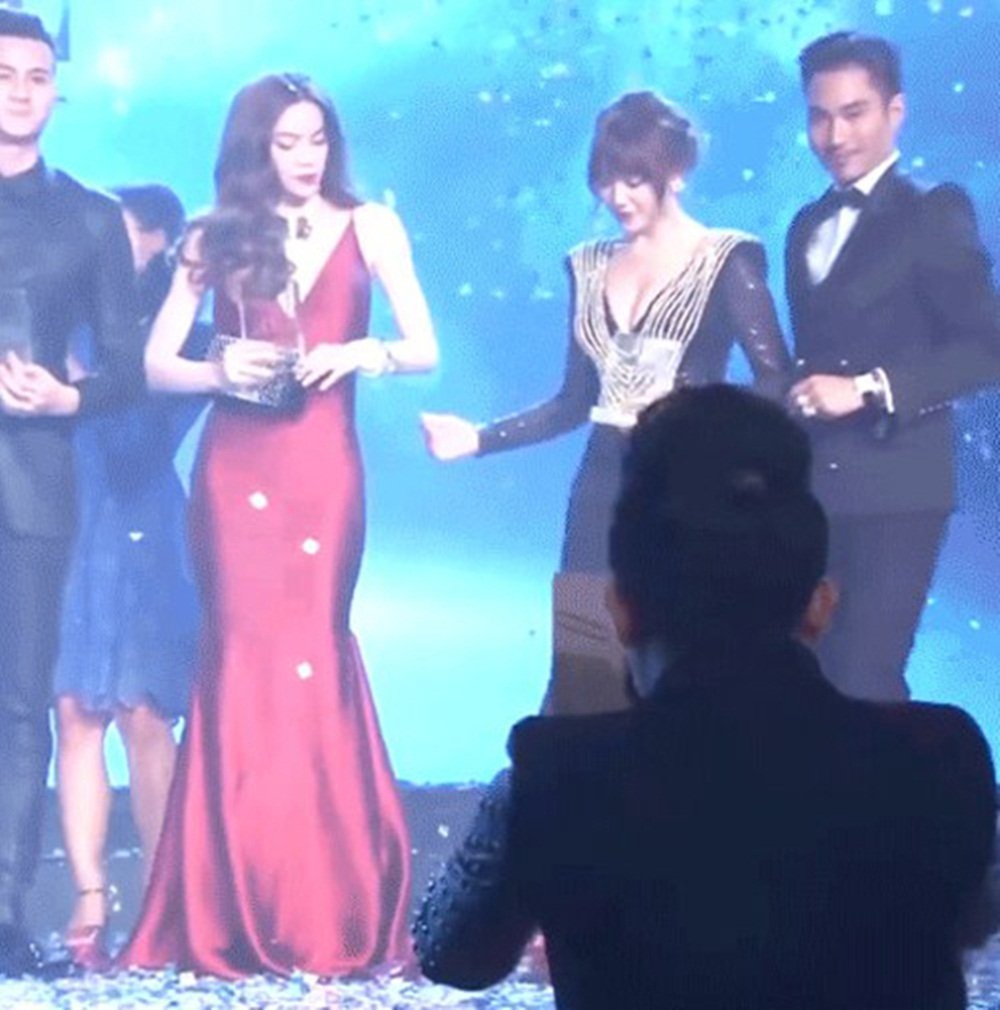 Nửa năm 2016 đầy thị phi của Kỳ Duyên, Hà Hồ, Phạm Hương - 3 Hồ Ngọc Hà và hành động gây tranh cãi.