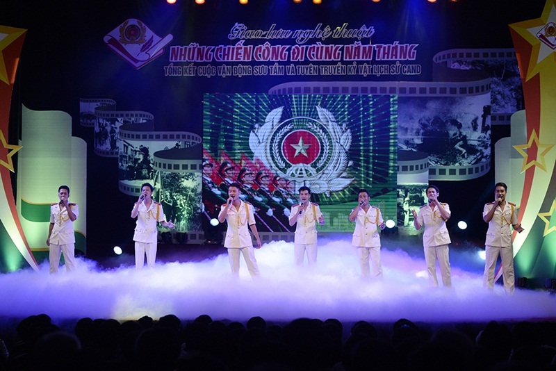 Tiết mục văn nghệ Giữ cho cuộc sống bình yên – Đoàn nghệ thuật Bộ Tư lệnh Cảnh sát cơ động.