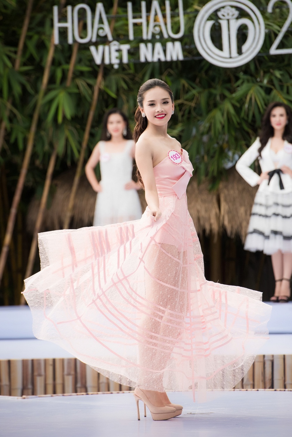 Những thí sinh Hoa hậu Việt Nam “siêu” ngoại ngữ - 2