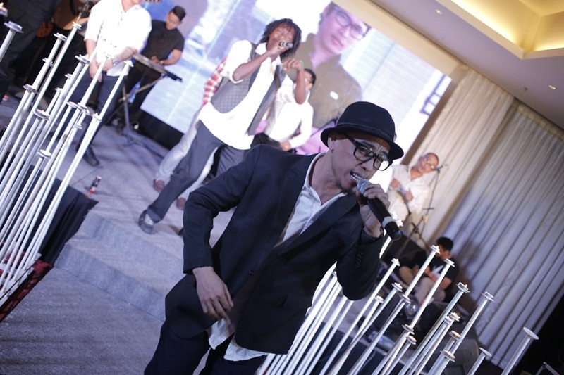 Minh Đức dũng cảm vượt qua chính mình để thể hiện tình yêu với vợ.