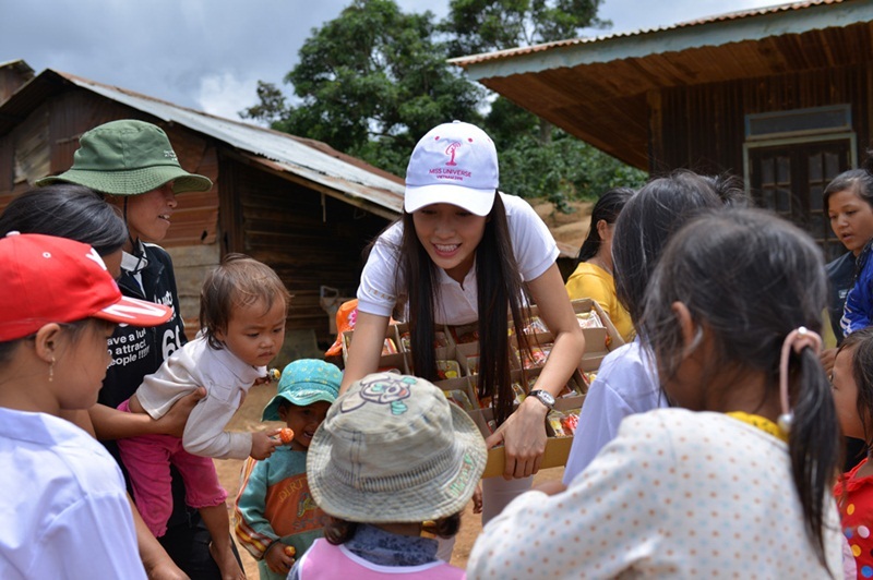 Những chiếc bánh trung thu sớm.