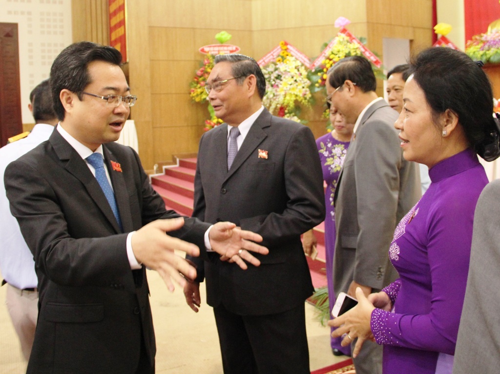 Tập trung phát triển Phú Quốc thành đặc khu kinh tế - 2 Tân Bí thư tỉnh ủy Kiên Giang Nguyễn Thanh Nghị nhấn mạnh, 1 trong 3 khâu đột phá của Kiên Giang trong thời gian tới là tập trung xây dựng, phát triển huyện đảo Phú Quốc theo mô hình đặc khu kinh tế để trở thành động lực phát triển của tỉnh.