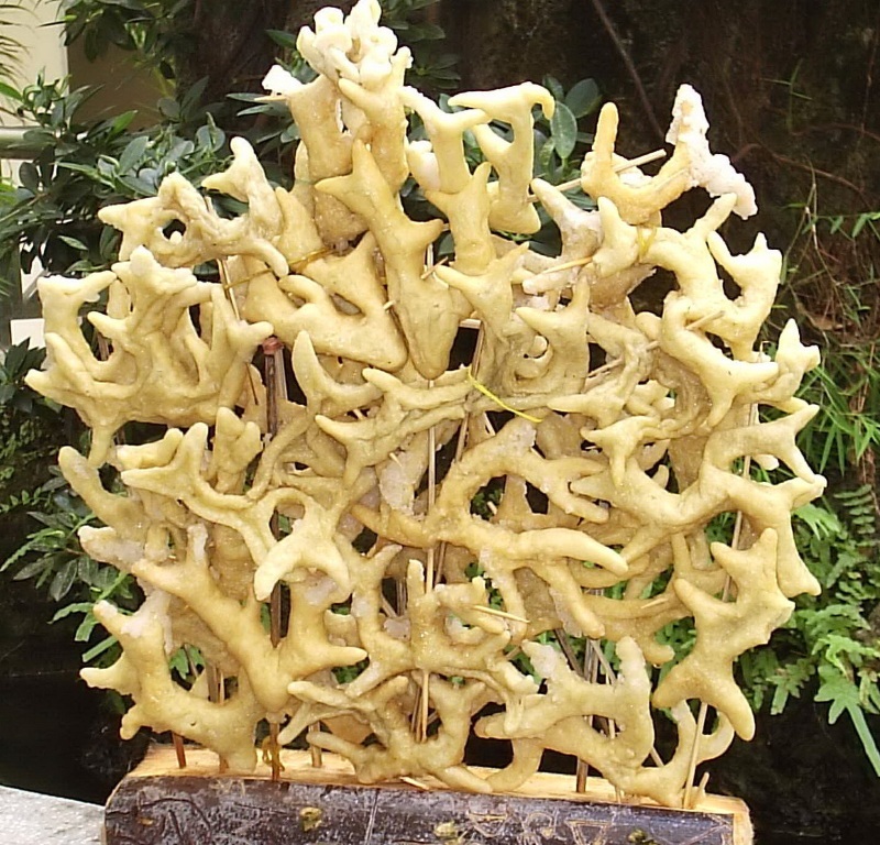 Món bánh gừng không chỉ để ăn mà nó còn nhắc nhớ cho mọi người về tính chung thủy của đạo vợ chồng người Chăm, Khmer