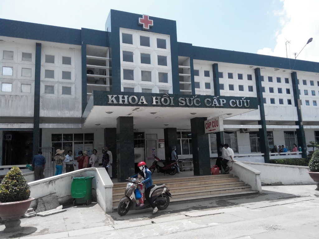 Nổ tại Lữ đoàn công binh, 1 người chết, nhiều người bị thương - 1
Các chiến sĩ bị thương được sơ cứu tại bệnh viện đa khoa TP Sa Đéc sau đó đều được chuyển hết đến Bệnh viện Quân Y 121 TP Cần Thơ chữa trị.