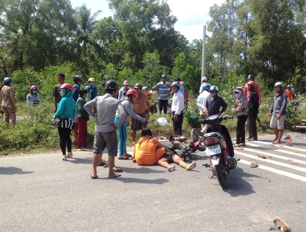 Cú va chạm mạnh làm một người chết tại chỗ, 4 người khác bị thương nặng