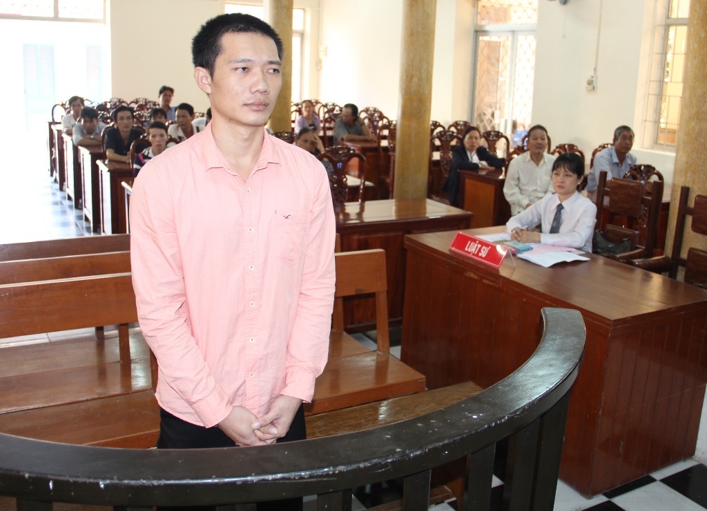 Kết thúc phiên xét xử, TAND tỉnh An Giang tuyên phạt bị cáo Lê Trường Giang 15 năm tù giam về tội giết người.