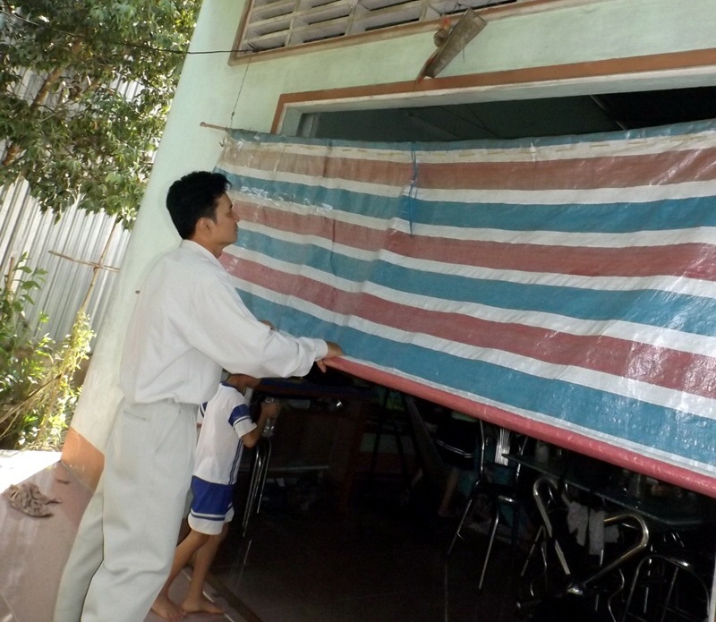 Nhà vườn khóc ròng… vì khói bụi lò than - 2 Nhà vườn khóc ròng… vì khói bụi lò than - 2