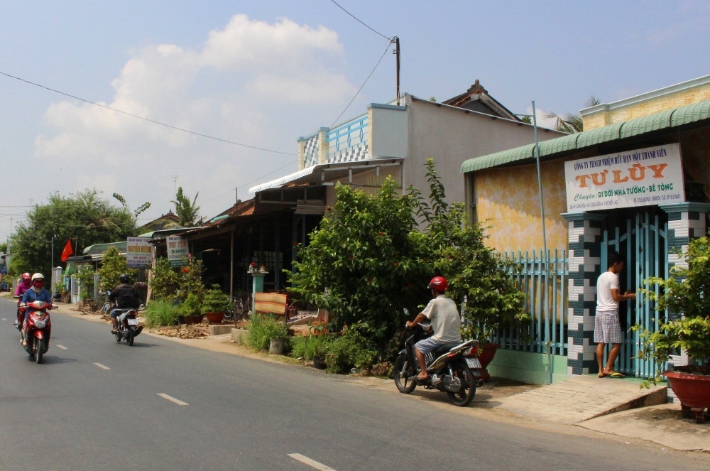 “Làng thần đèn” với nhiều thương hiệu như Tư Lũy, Tám Bé, Như Tiên, Ba Tuấn…