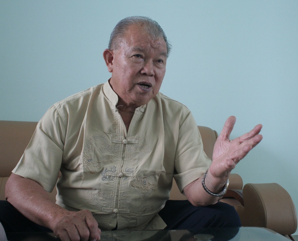 Nhà khoa học, chuyên gia nói gì về việc "bón xi măng cho lúa"? - 2 Giáo sư Võ Tòng Xuân khuyến cáo bà con nông dân không nên làm theo sáng kiến dùng xi măng bón cho lúa.