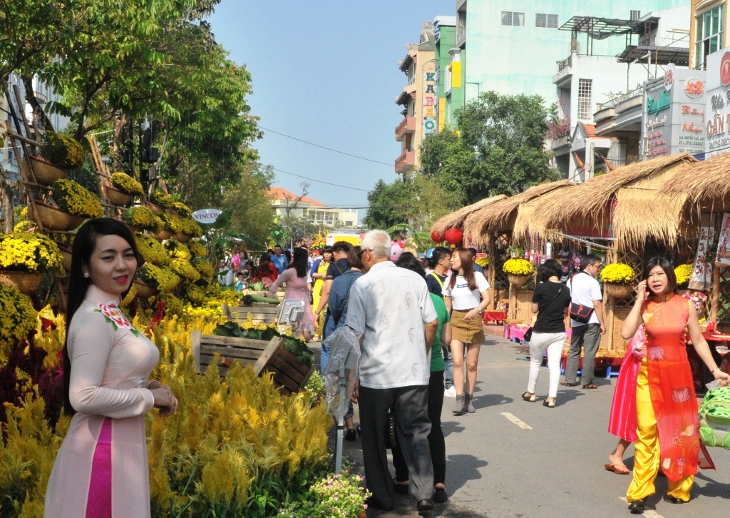 Đường hoa nghệ thuật Cần Thơ "rạng rỡ Xuân đồng bằng" - 5 Đường hoa nghệ thuật Cần Thơ "rạng rỡ Xuân đồng bằng" - 5