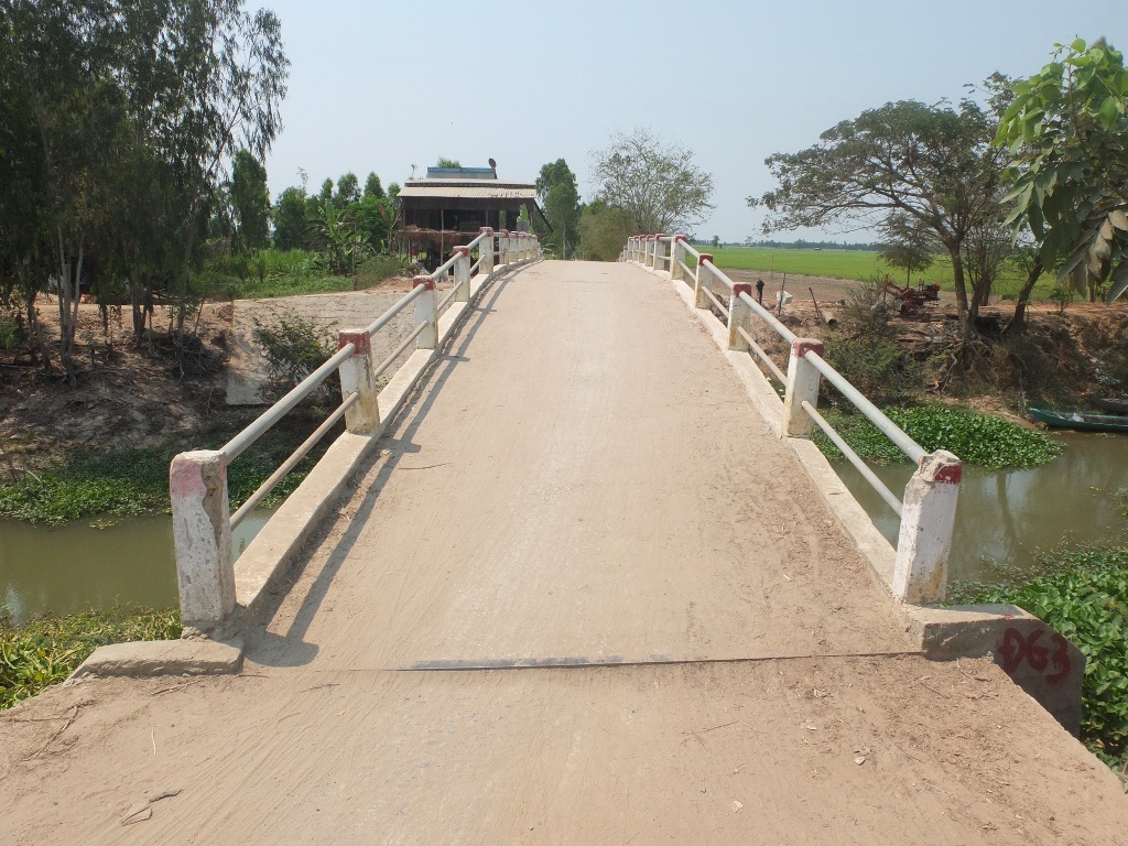 
Nguyên Phó Chánh Văn phòng UBND huyện Tân Hồng quên giao nộp tiền doanh nghiệp ủng hộ địa phương xây cầu. (ảnh minh họa)
