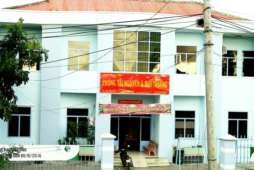 4 cơ quan bị điều tra vì làm thất thoát ngân sách tiền tỷ - 1 Văn phòng đăng ký quyền sử dụng đất huyện Vĩnh Thuận cố ý tẩy sửa, làm sai lệch nguồn gốc sử dụng đất, gây thất thu cho ngân sách số tiền gần 2,7 tỷ đồng.