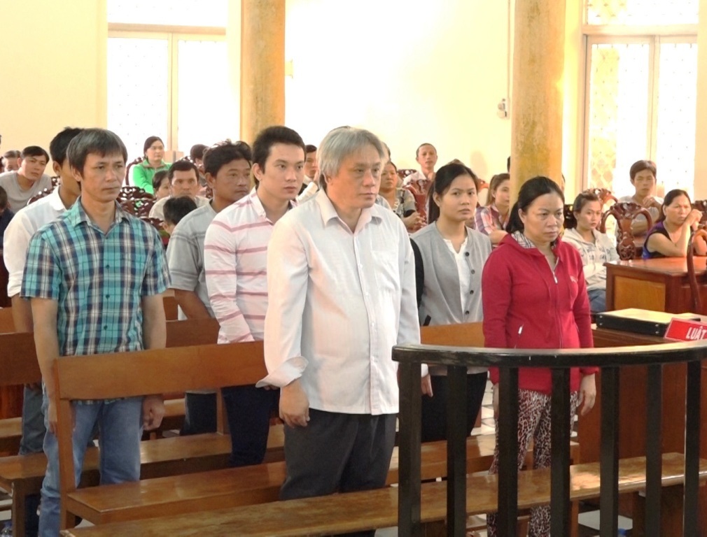 Trùm buôn lậu “Tỷ đường” và đồng bọn lãnh 35 năm tù giam - 1
Bị cáo Vi Ngươn Thạnh, tức Tỷ đường lãnh 10 năm tù.