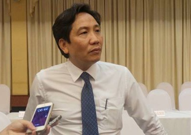 Phong “hàm” - Không phải lách luật để tăng thêm cấp phó - 2 Thứ trưởng Bộ Nội vụ Trần Anh Tuấn cho biết chậm nhất đầu năm 2016 quy chế hàm sẽ được trình Thủ tướng xem xét.