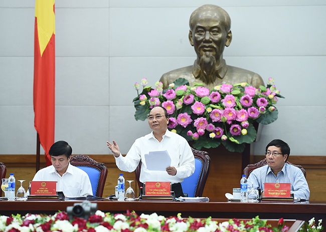 Thủ tướng: Sớm trình Quốc hội khoá mới luật tiền lương tối thiểu - 2 Thủ tướng chỉ đạo sớm xây dựng luật tiền lương tối thiểu với nguyên tắc lương tối thiểu phải đảm bảo mức sống tối thiểu của người lao động.