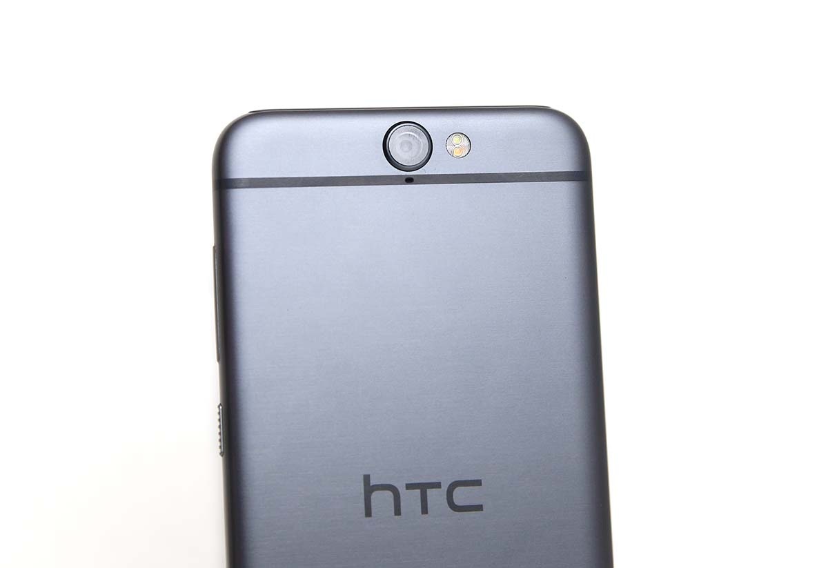 Nổi bật với camera 13 MP và trợ sáng bằng đèn fashLED kép