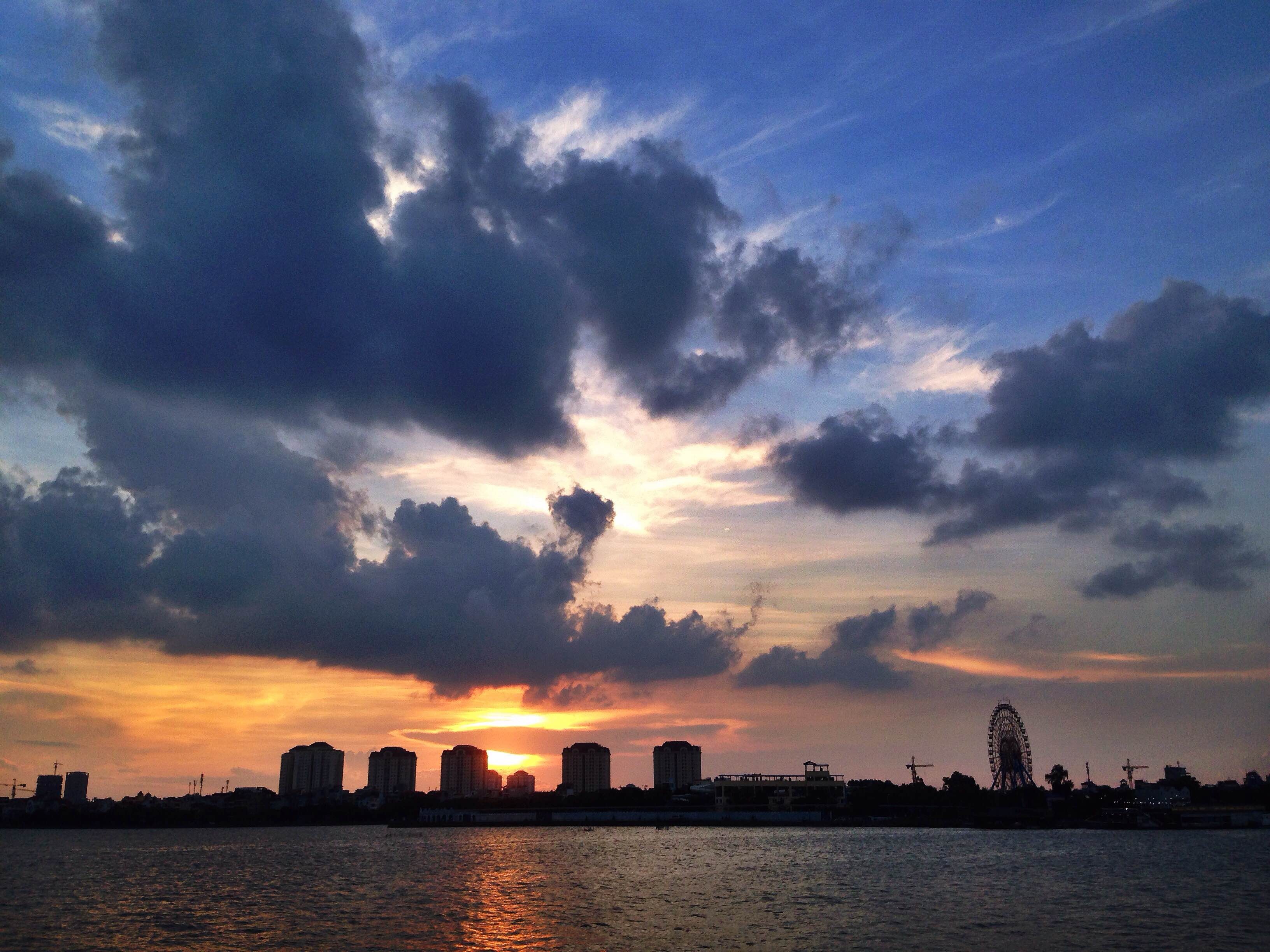 Ảnh dự thi số 20: Hoàng hôn Hồ Tây - 1