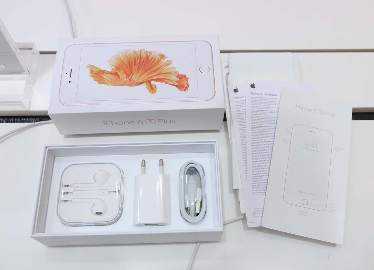 Toàn bộ phụ kiện đi kèm máy