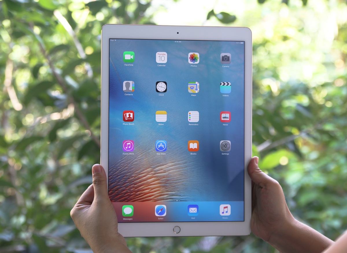 Đập hộp iPad Pro chính hãng giá 19,9 triệu đồng tại Việt Nam - 5 iPad Pro sử dụng màn hình lớn 12,9 inch