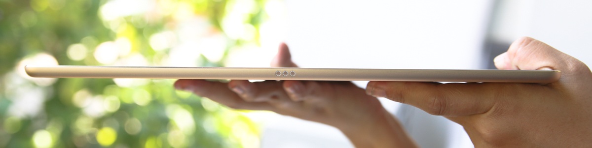 Đập hộp iPad Pro chính hãng giá 19,9 triệu đồng tại Việt Nam - 15 Cạnh trái của máy với cổng kết nối bàn phím