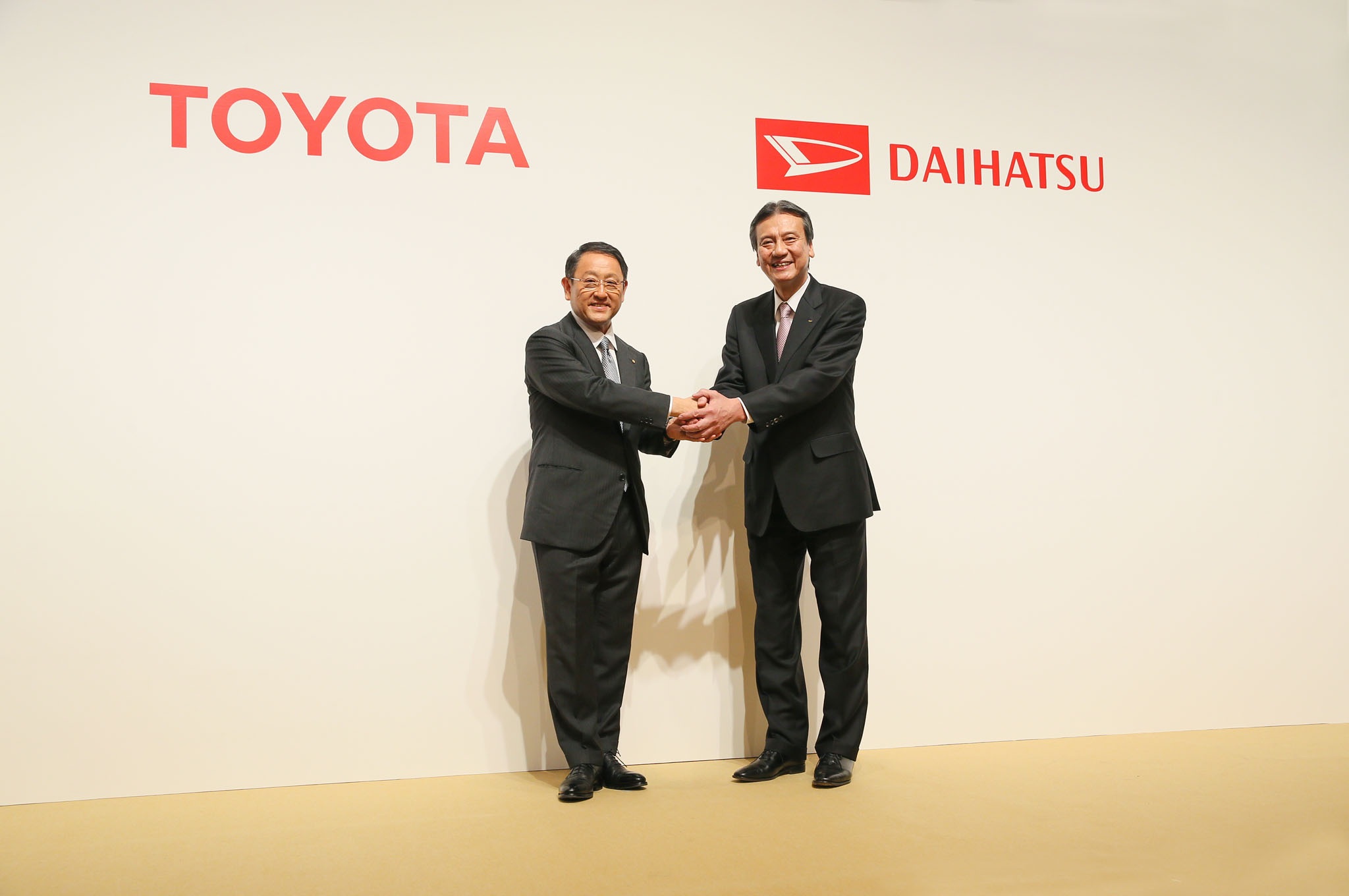 toyota-president-akio-toyoda-and-daihatsu-president-masanori-mitsui-1455524529034 toyota-president-akio-toyoda-and-daihatsu-president-masanori-mitsui-1455524529034