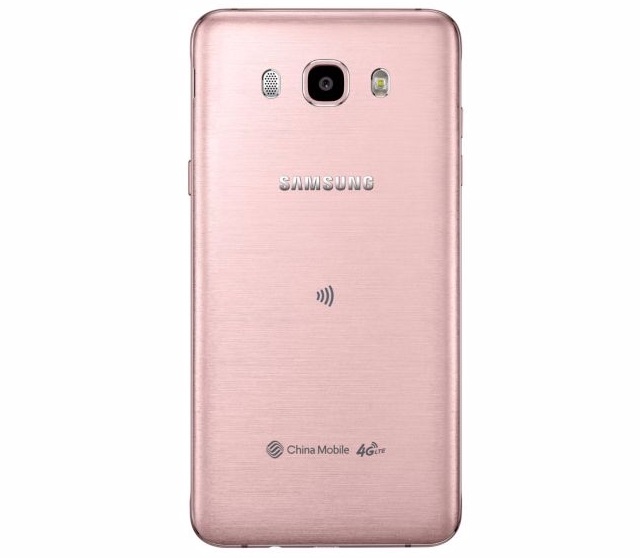 Điểm qua các smartphone tầm trung thiết kế tốt tầm giá 6 triệu - 3 Điểm qua các smartphone tầm trung thiết kế tốt tầm giá 6 triệu - 3