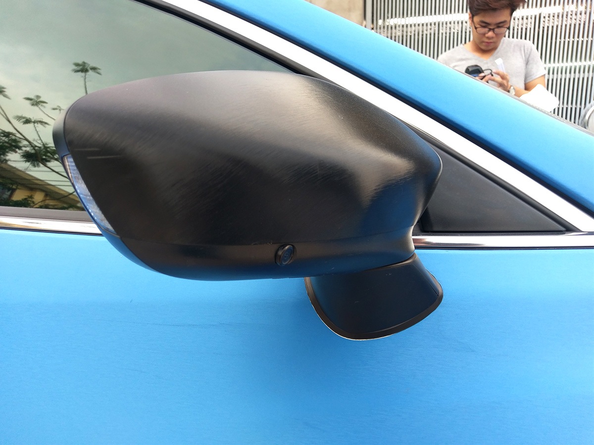 Ngắm chiếc Mazda6 "độ" màu xanh dương lạ mắt ở TPHCM - 5 Ngắm chiếc Mazda6 "độ" màu xanh dương lạ mắt ở TPHCM - 5