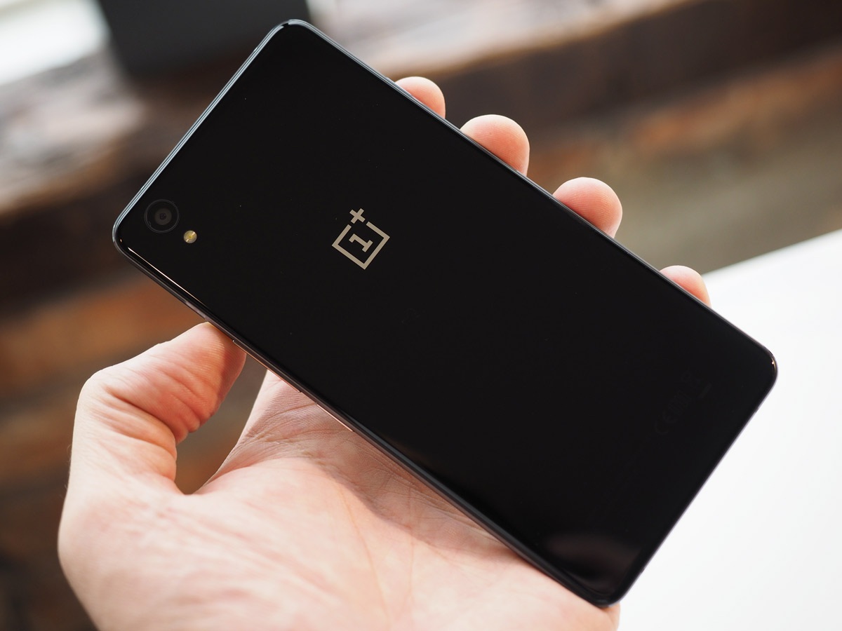 Loạt smartphone vừa ra mắt tại Việt Nam trong tháng 6 - 3 Loạt smartphone vừa ra mắt tại Việt Nam trong tháng 6 - 3