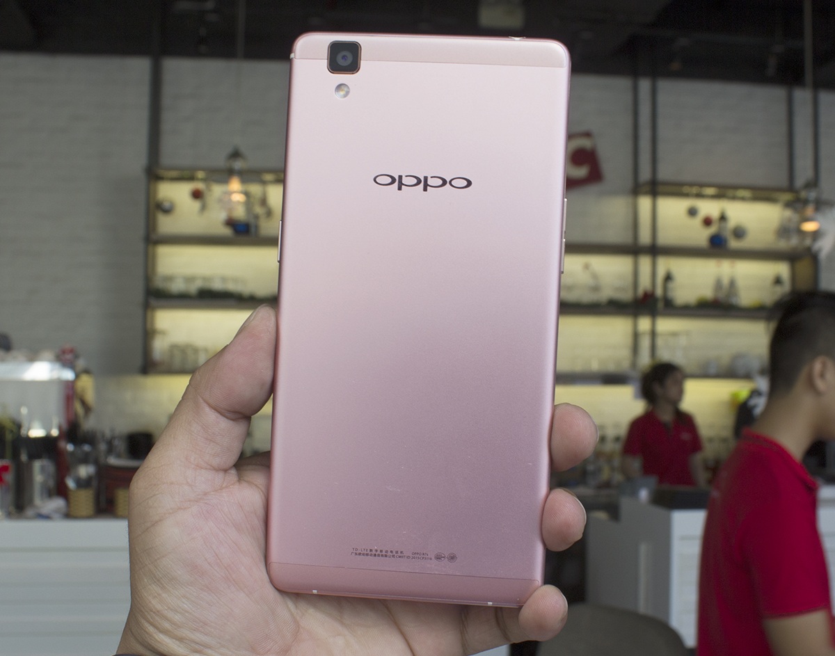 Những smartphone cận cao cấp nổi bật trong nửa đầu năm 2016 - 3 Những smartphone cận cao cấp nổi bật trong nửa đầu năm 2016 - 3