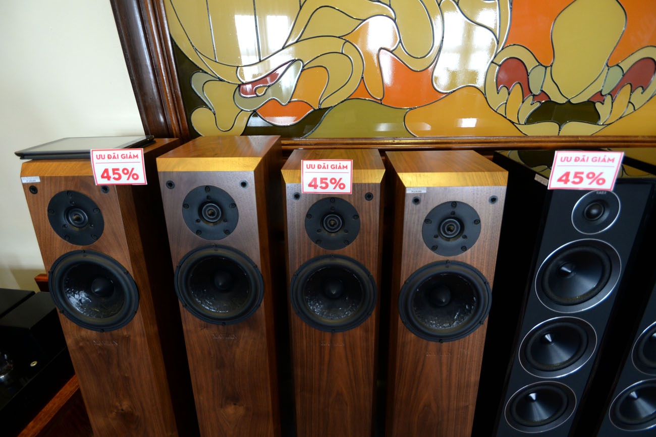 Săn đồ hi-end giảm giá tại Triển lãm thiết bị âm thanh Vietnam AV Show 2016 - 9 Săn đồ hi-end giảm giá tại Triển lãm thiết bị âm thanh Vietnam AV Show 2016 - 9