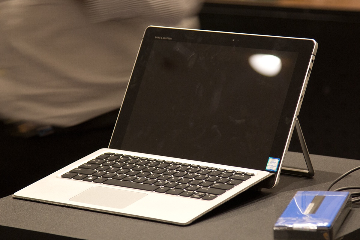 Loạt laptop mới vừa ra mắt thị trường Việt tháng 6/2016 - 2 Loạt laptop mới vừa ra mắt thị trường Việt tháng 6/2016 - 2