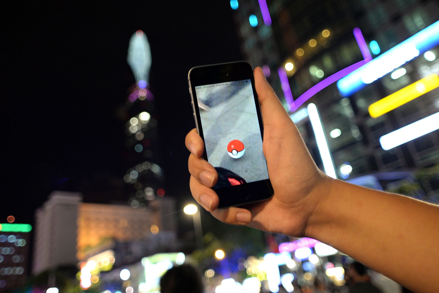 "Say đắm" Pokemon Go, coi chừng hiểm họa - 9 Tạo điều kiện cho nạn cướp giật có thể hoành hành