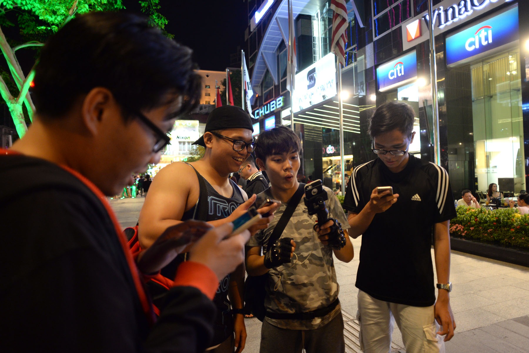 "Say đắm" Pokemon Go, coi chừng hiểm họa - 11
Hãy chơi có chừng mực!