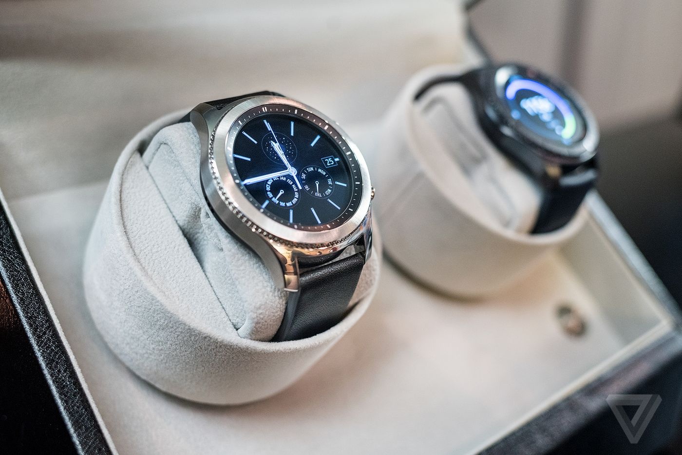 Samsung trình làng mẫu Gear S3 tại IFA 2016 - 3 Samsung trình làng mẫu Gear S3 tại IFA 2016 - 3